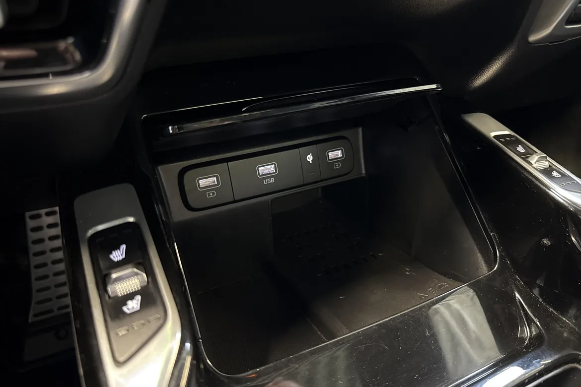 picture of a car