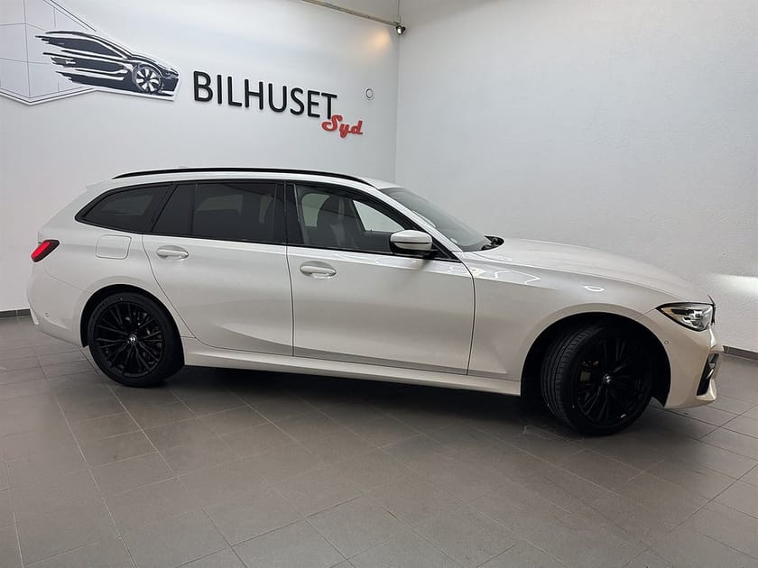 Bild 2 av BMW 330e xDrive Touring 330 292hk M Sport Navi/Bkamera/Krok/Adaptiv F/Moms