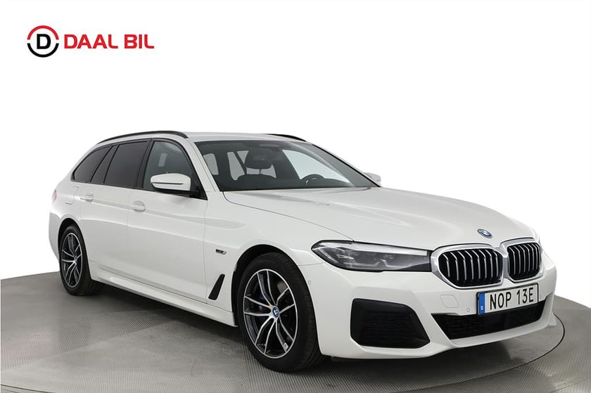 Bild 3 av BMW 530e xDrive Touring 292HK M-SPORT H/K® DRAG P-VÄRM HuD KEYLESS SKINN