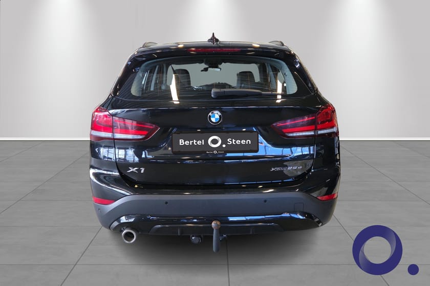 Bilde 4 av BMW X1 xDrive25e Sport Line | Hengerfeste, Head-Up Display++