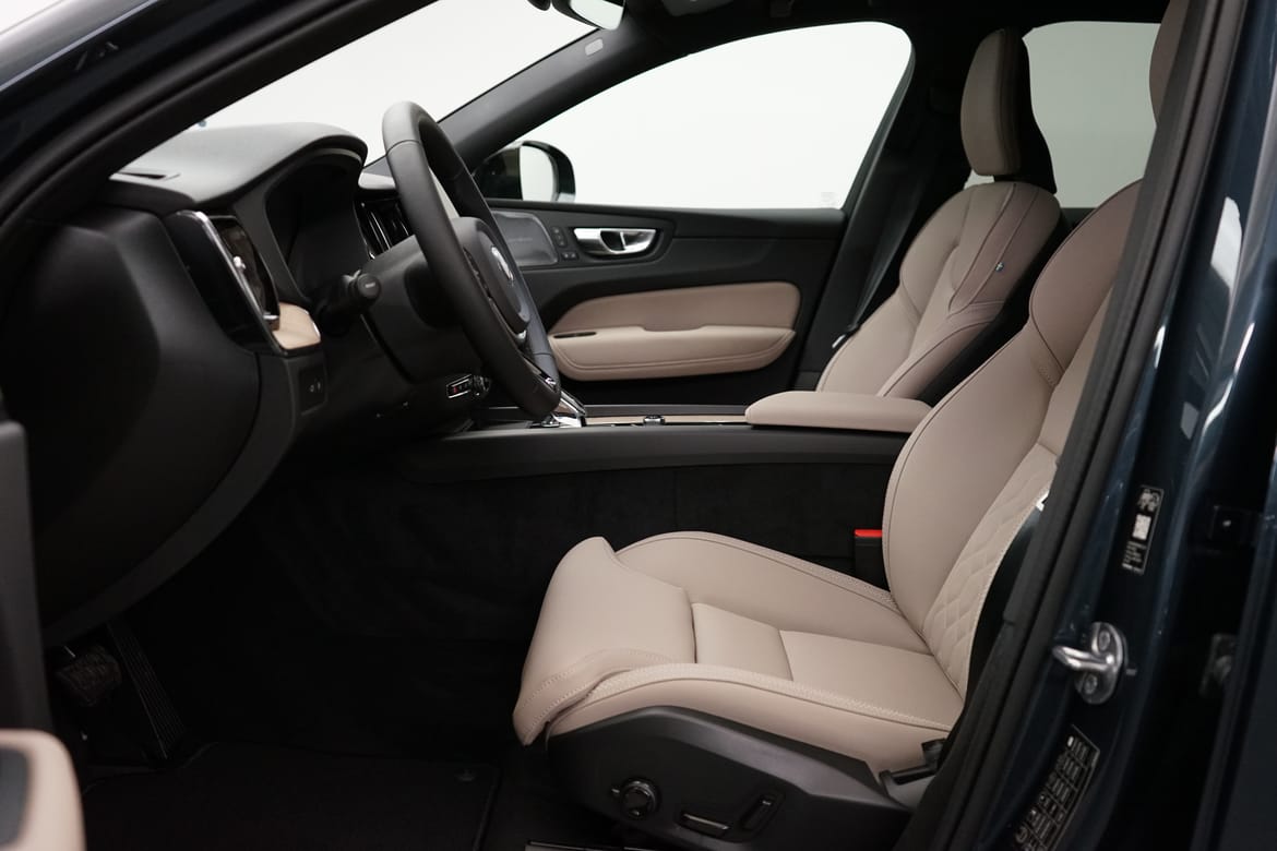 Bild 4 av 6 på bilen