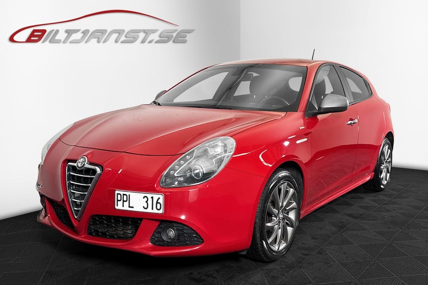 Bild 1 av Alfa Romeo Giulietta 2.0 JTDM VELOCHE NYSERVAD