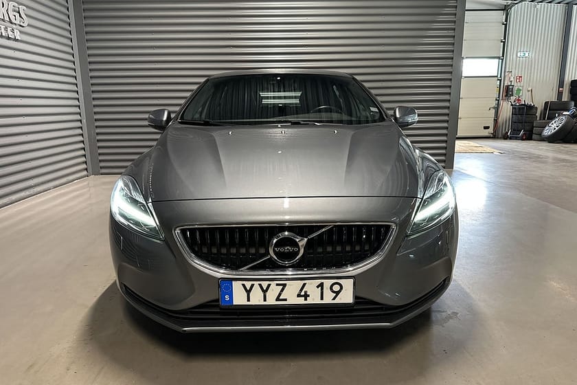 Bild 2 av Volvo V40 D2 Geartronic Momentum Värmare BT PDC Euro 6