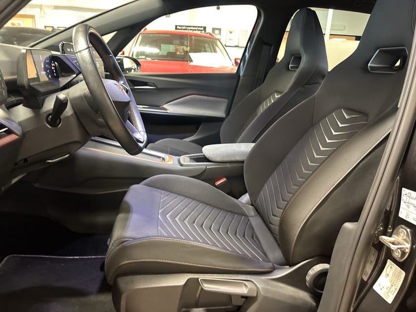 Bild 4 av CUPRA Born e-boost 58 kWh 231Hk ELBIL 42 MIL 19" Tonade rutor