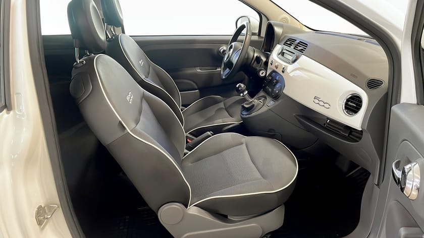 Bild 3 av Fiat 500 1.2 8V Lounge 69 Hk / Panorama / Interscope