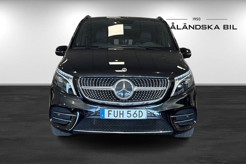 Bild 2 av Mercedes-Benz V 300d 4MATIC 3.2t Lång AMG, Pano/L-fjädring ,BURMESTER, Drag