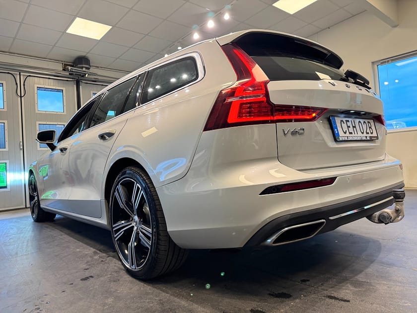 Bild 3 av Volvo V60 Recharge T6 AWD Inscription Drag H/K Gps VOC BLIS