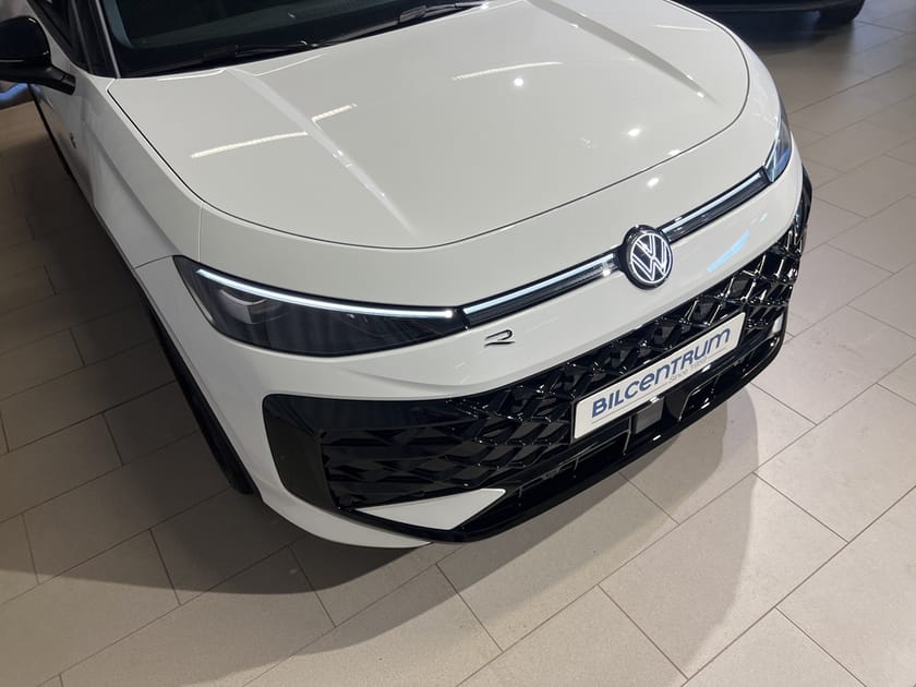 Bild 3 av Volkswagen T-Roc R-LINE  1.5 ETSI 150 HK DSG7