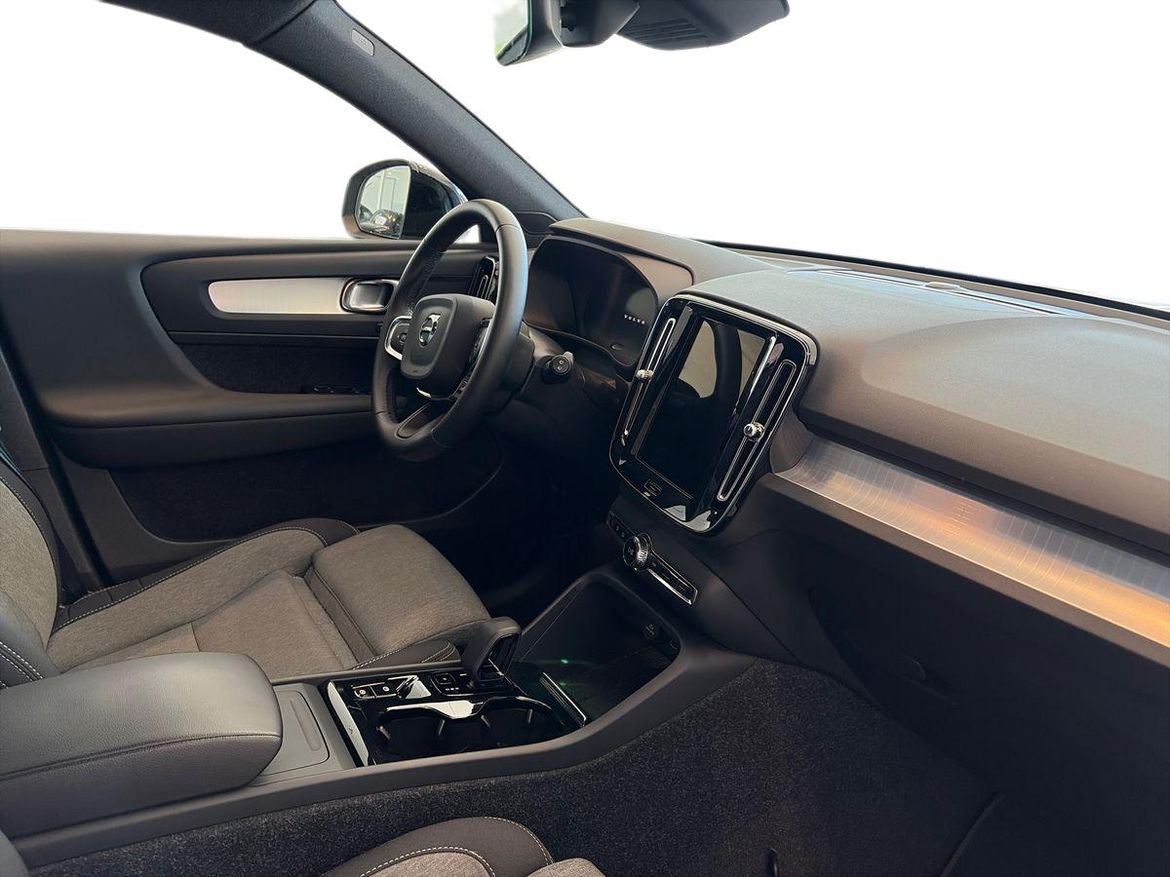 Volvo XC40 2025 - miniatyr 11
