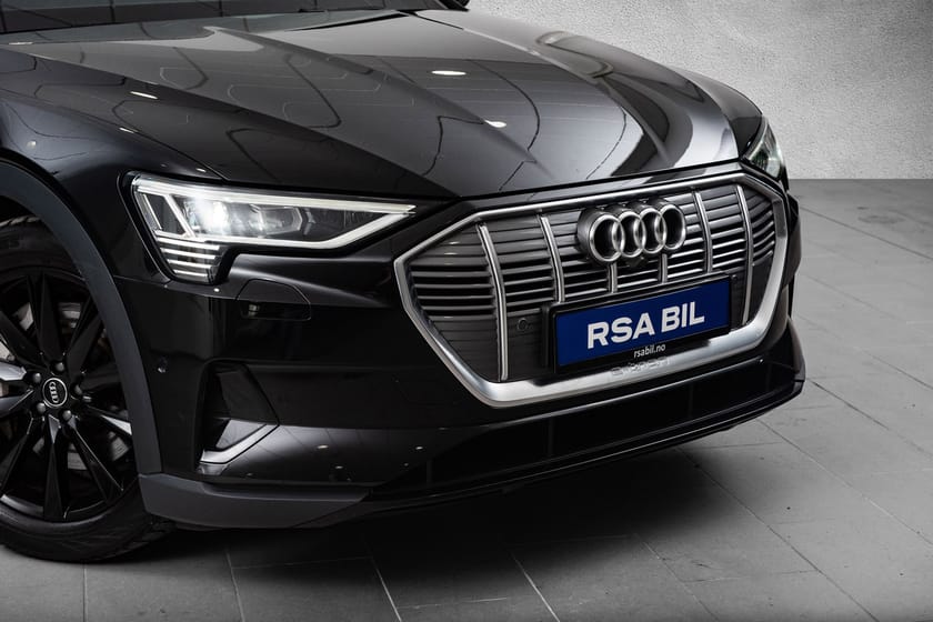 Bilde 2 av Audi e-tron 55 quattro /KROK/V.PAKKE/MATRIX/360KAMERA/INNBYTTE/++