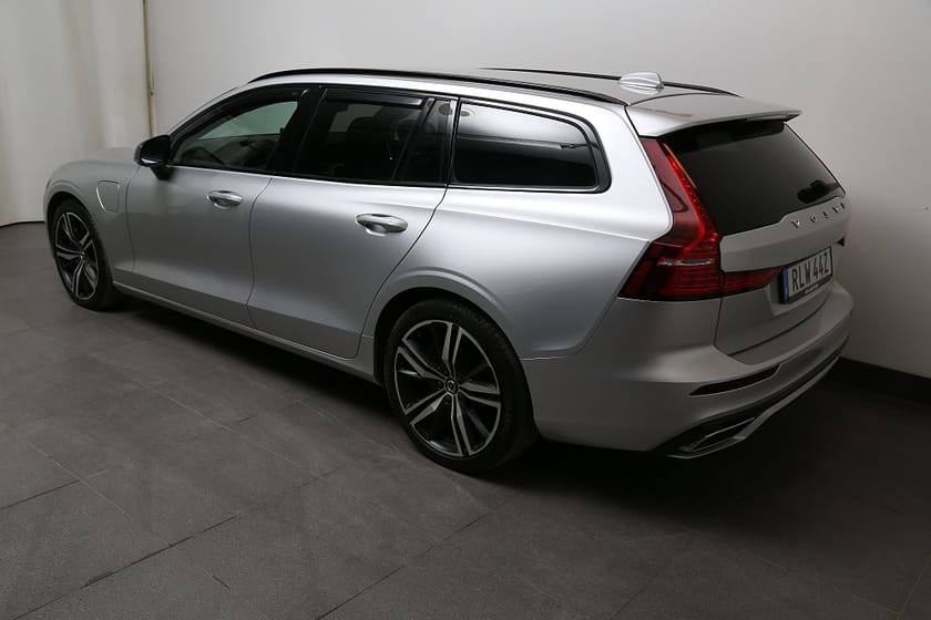 Bild 4 av Volvo V60 Recharge T6 AWD 340hk R-Design |Navi|Kamera|Voc|