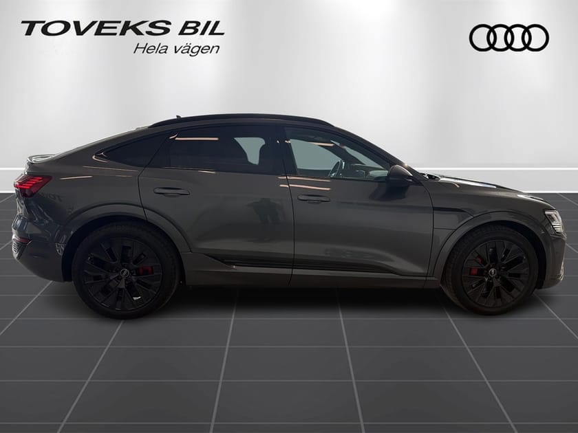 Bild 2 av Audi Q8 Sportback 55 e-tron quattro S LINE Moms Panorama/360/minne