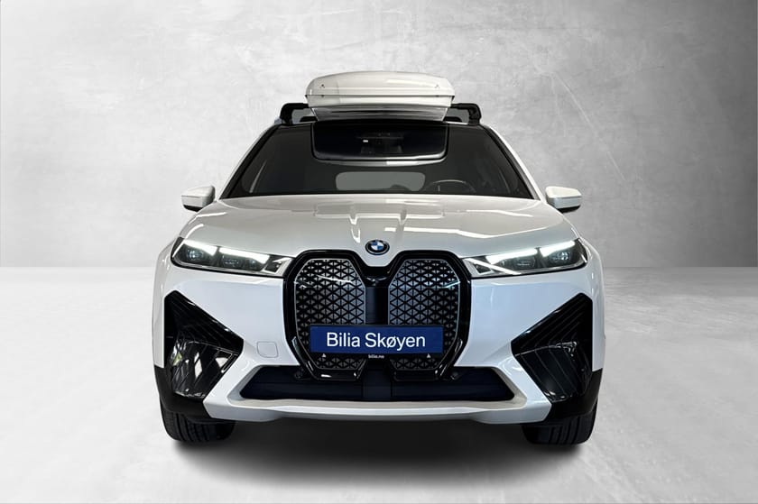 Bilde 2 av BMW iX xDrive50 Fully Charged, Skiboks, Luft, 4Hjul, H/K