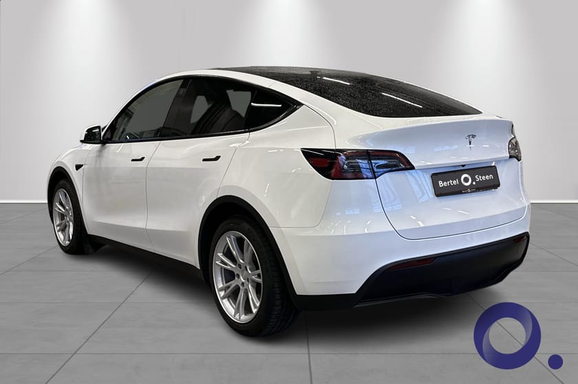 Bilde 4 av Tesla Model Y Standard Range RWD RWD, 455 km WLTP, Rattvarme, Varmepumpe