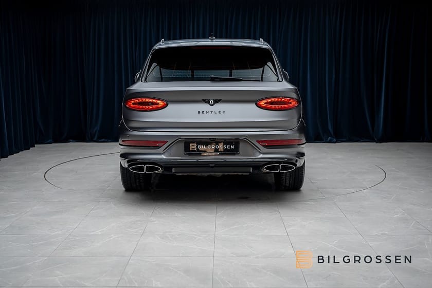 Bild 4 av Bentley Bentayga V8 4.0 First Edition Mulliner Blackline Hermes Orange