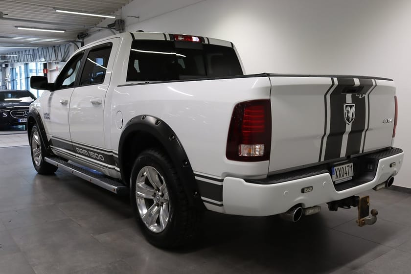 Bild 4 av RAM 1500 Crew Cab Dodge 5.7 V8 HEMI Sport 4x4 TorqueFlite Euro6 Luftfj