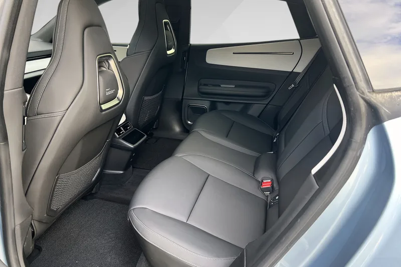 Polestar 4 Long Range Dual motor bilde 15