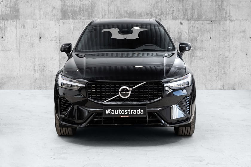 Bilde 3 av Volvo XC60 T6 AWD R-Design - Hengerfeste|Panorama|H&K|ACC|Kamera