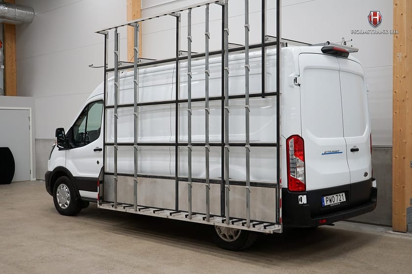 Bild 3 av Ford E-Transit 350 Glasställning Verkstadsinredning MOMS Kamera Carpla