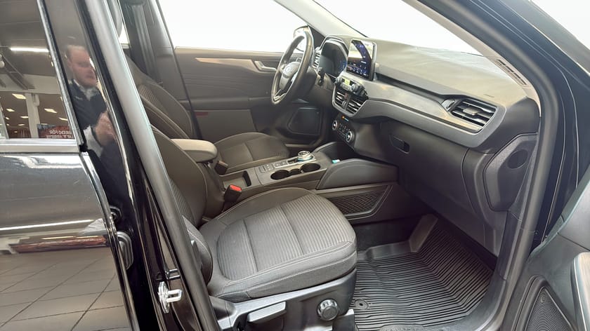 Bild 3 av Ford Kuga Plug-In Hybrid Titanium 225hk