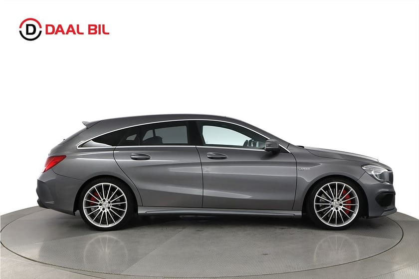 Bild 5 av Mercedes-Benz CLA 45 AMG 4MATIC Shooting Brake SB 4M 360HK PANO H/K® SKALSTOLAR B-KAM NAV MINNE