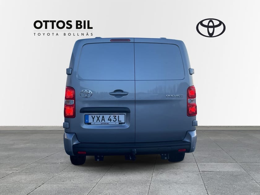 Bild 4 av Toyota Proace L2 2.0 Automatisk, 177hk - Professional Long 2 dörrar / V-hjul, Drag, LED-ramp