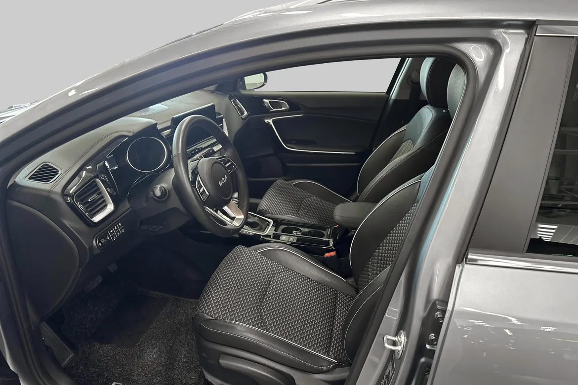 picture of a car