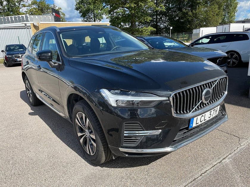 Bild 2 av Volvo XC60 T6 Recharge Core Bright plug in AWD 350HK 4x4 Panorama