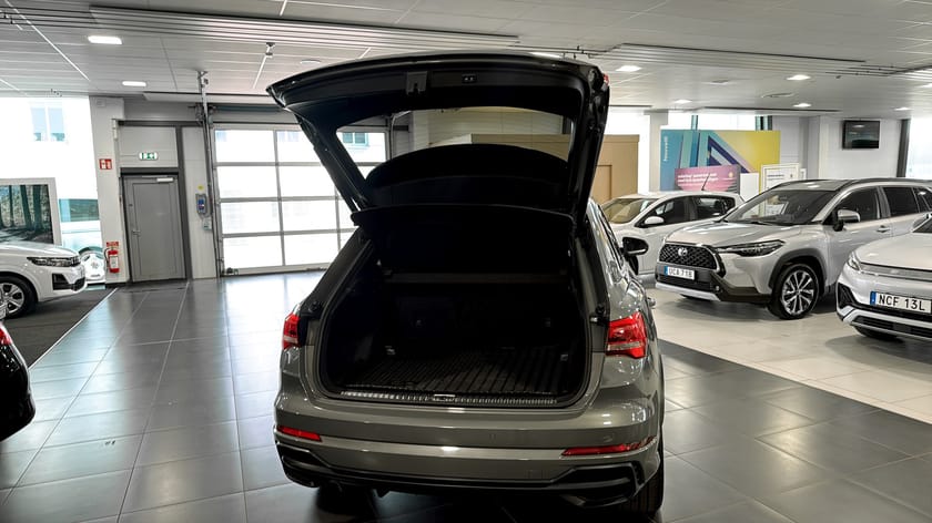 Bild 5 av Audi Q3 40 TDI quattro S Tronic / Dragkrok
