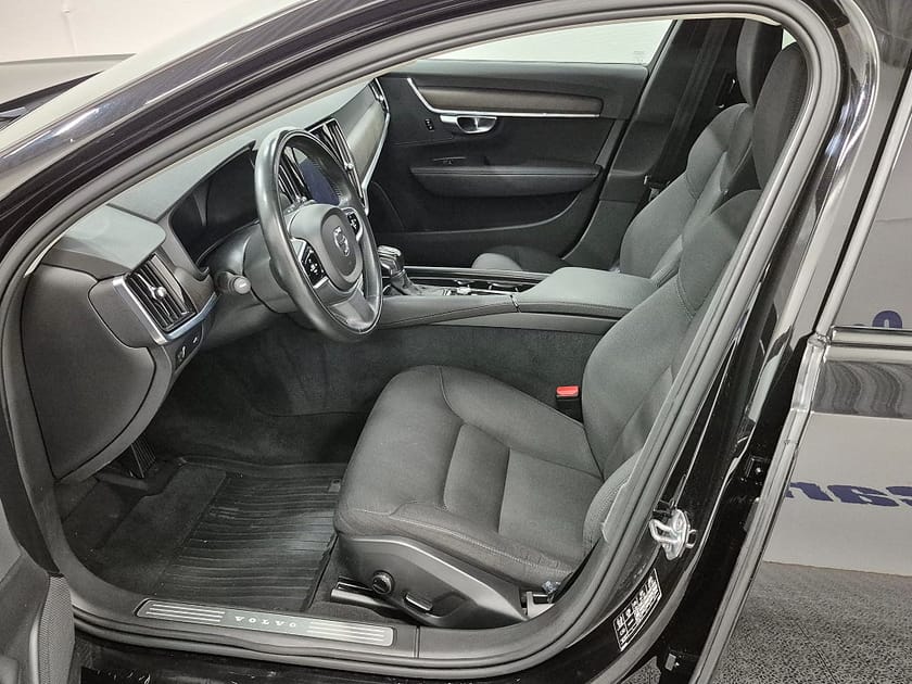 Bild 2 av Volvo V90 Cross Country D4 AWD 190HK 4x4 Momentum