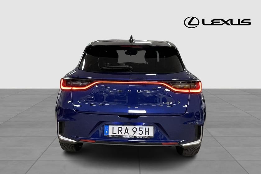Bild 4 av Lexus LBX 1.5 E-CVT EMOTION TECH V-HJUL