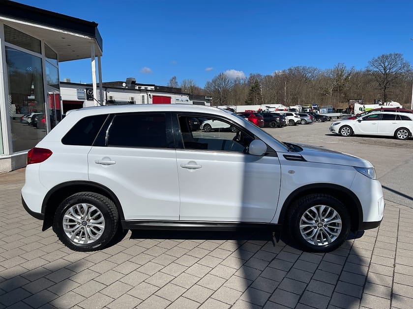 Bild 4 av Suzuki Vitara 1.6 16V 120 hk AUTOMAT/DRAG