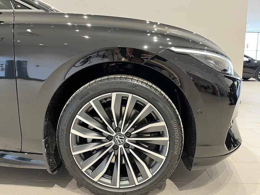 Bild 4 av Volkswagen ID.7 GTX Tourer | Lagerbil | Drag | Massage | 360 kamera | 4m