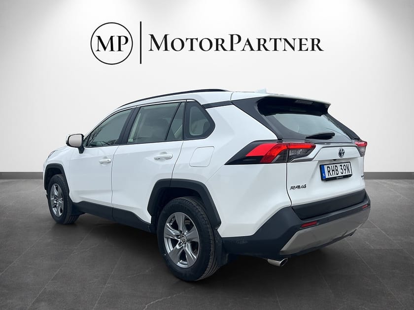 Bild 5 av Toyota RAV4 Hybrid AWD-i AWD E-CVT Active Kamera Motorvärmare MOMS 222hk