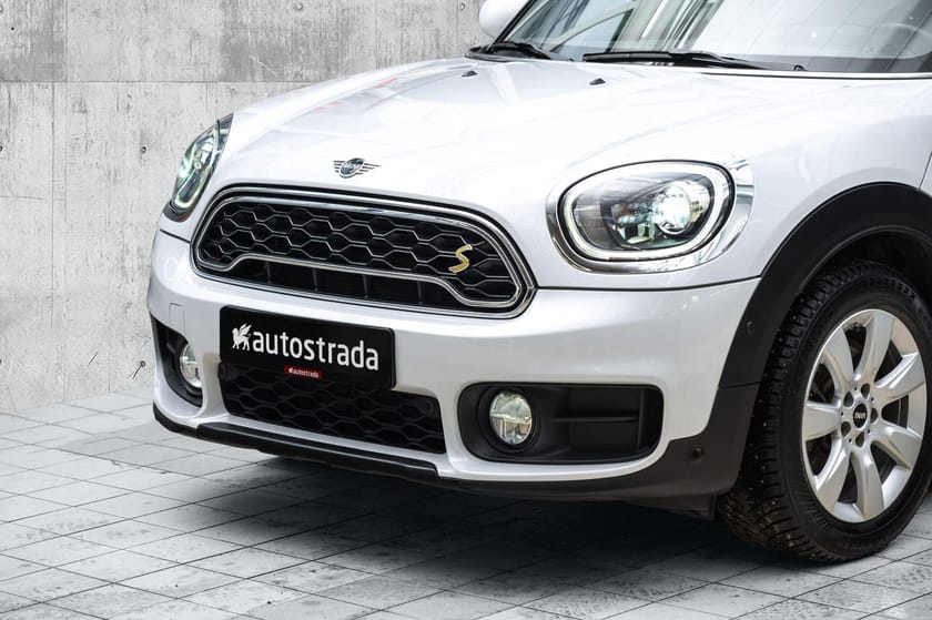 Bilde 2 av MINI Countryman Cooper SE ALL4 S E Maximize Soltak H&K El-seter Skinn Head Up