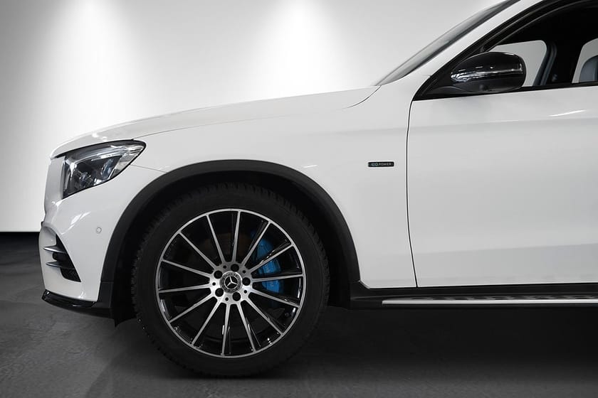 Bild 3 av Mercedes-Benz GLC 350 e 4MATIC AMG Line Burmester Pano Luft Drag 360°