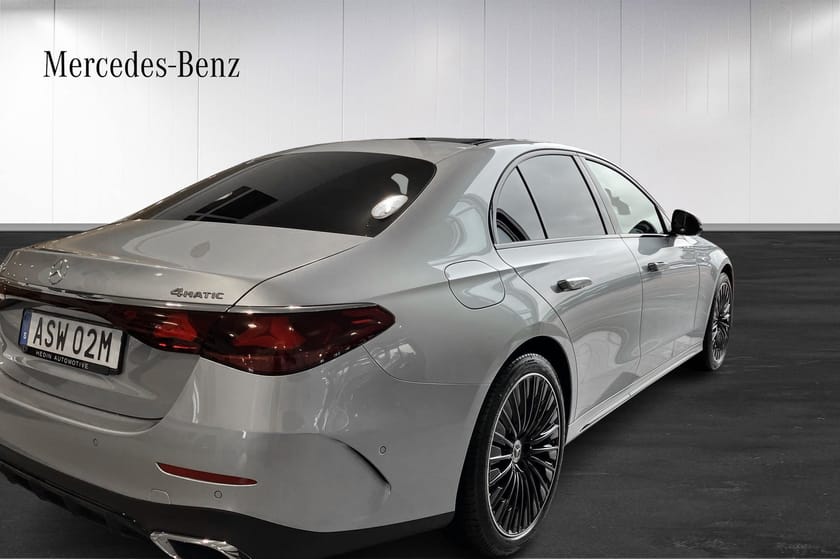 Bild 3 av Mercedes-Benz E 300 d e 4MATIC de  AMG Premium / Panorama / Drag