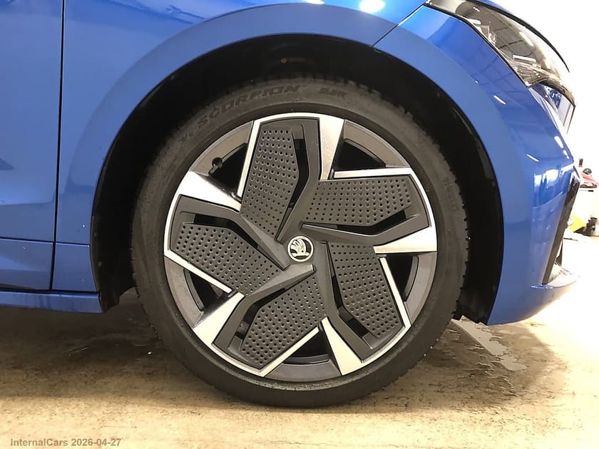Bild 3 av Škoda Enyaq RS Skoda 340hk Drag, panorama se spec.