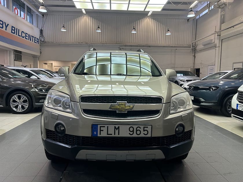 Bild 2 av Chevrolet Captiva 3.2 V6 AWD PDC/ 7-sits/Skinn/ Endast 9182 Mil
