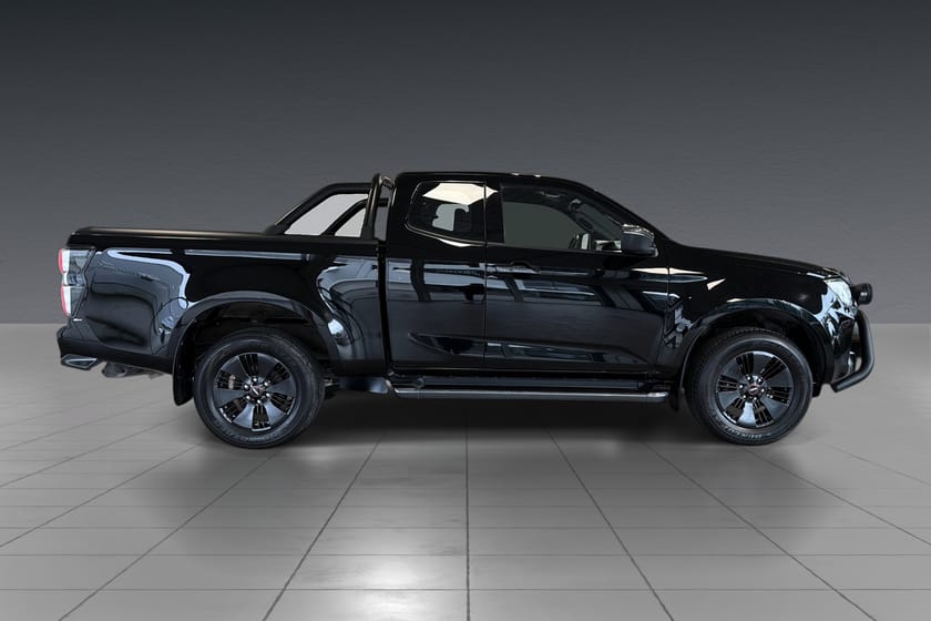 Bilde 4 av Isuzu D-Max Space Cab PREMIUM/KROK/DEFA/SKINN/KAMERA/S+V-HJUL