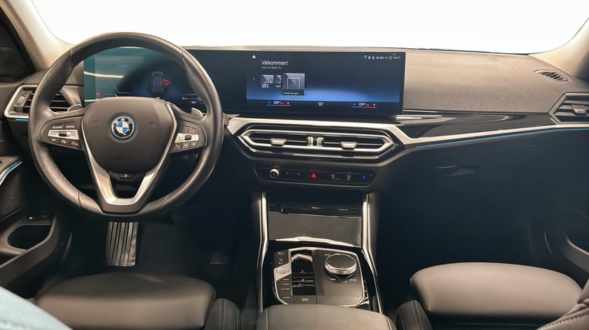 Bild 4 av BMW 330e xDrive Touring Tour Aktiv Farthålln Stop&Go HiFi Ljud Rattvärme Drag