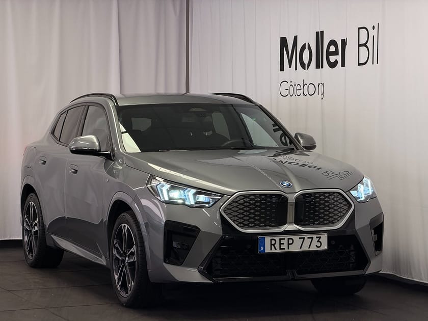 Bild 1 av BMW iX2 xDrive30 M-Sport H&K/Drag/El stol/