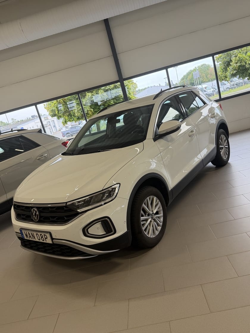 Bild 1 av Volkswagen T-Roc 1.5 TSI 150 DSG7 Digital Cockpit Pro