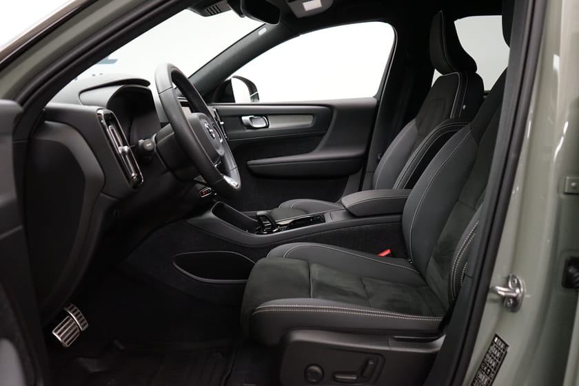 Bild 5 av Volvo XC40 P6 Recharge Plus Edition, Navigation, Baklucka elmanövrerad