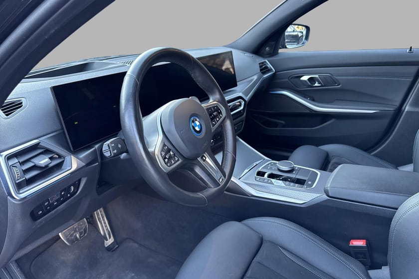 Bilde 5 av BMW 330e xDrive Touring Touring/xDrive/M-Sport/Head-up, App, ACC