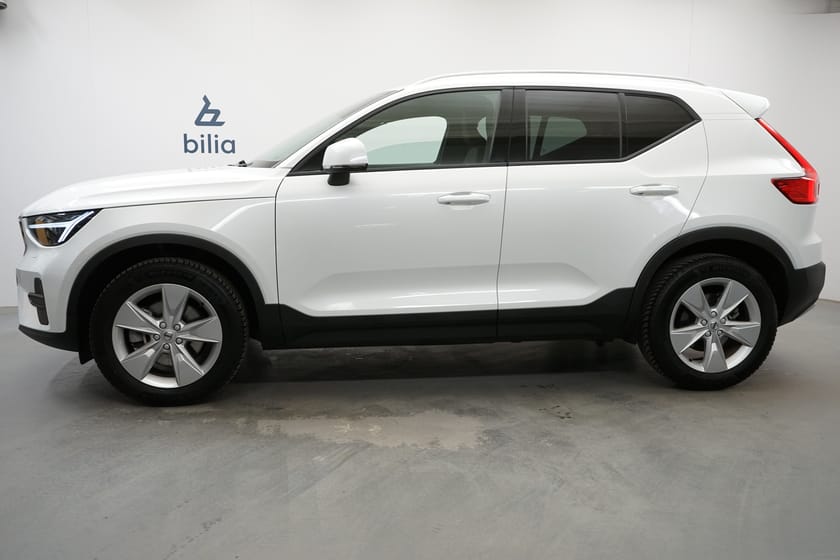 Bild 2 av Volvo XC40 B4 FWD Bensin Core SE II, Navigation, Baklucka elmanövrerad