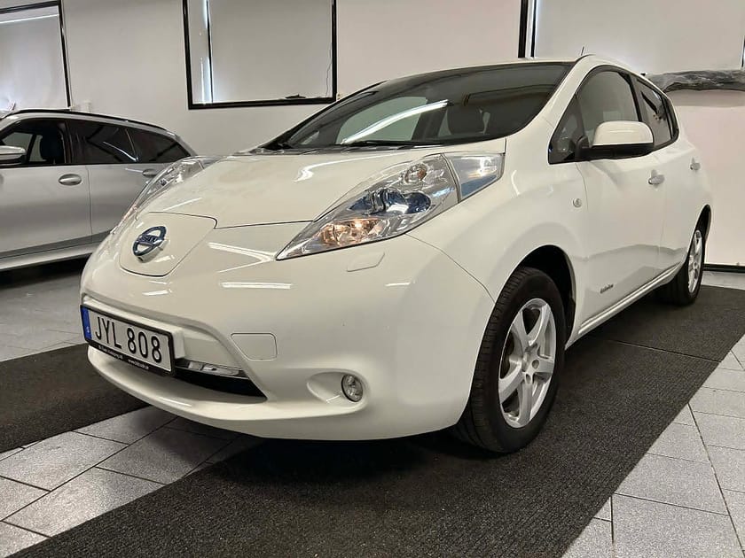 Bild 1 av Nissan Leaf Tekna 30 kWh 109 hk 3470 mil 360 kamera Navi