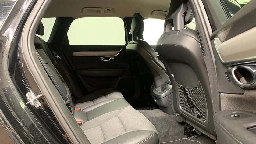 Bild 5 av Volvo V90 D4 Advanced Edition, Momentum, Automat, Dragkrok