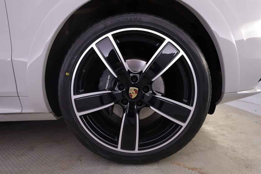 Bild 4 av Porsche Cayenne E-Hybrid Coupé PLATINUM EDITION