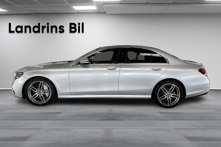 Bild 4 av Mercedes-Benz E 220 d 4MATIC / AMG Line / Värmare / 360-kamera / Burmester